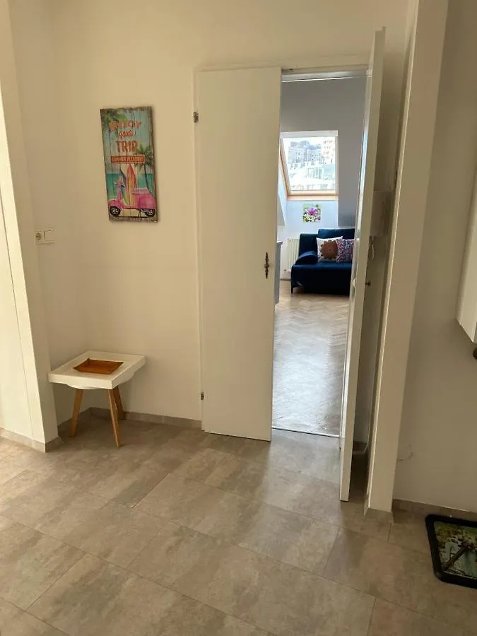 Klimatisiertes Dachgeschoss City Apartment In Zentrum Wiens Viena
