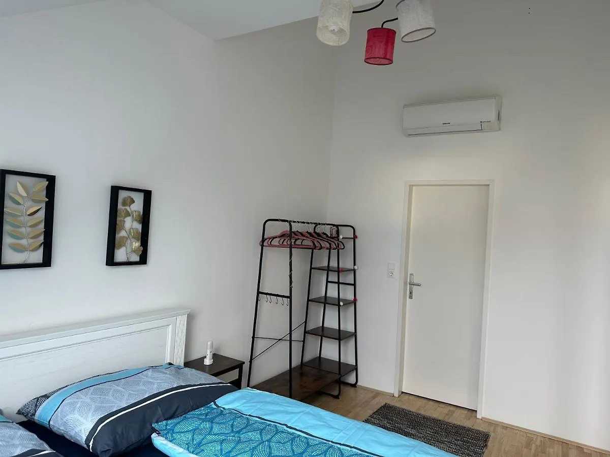 Klimatisiertes Dachgeschoss City Apartment In Zentrum Wiens 0*, Viena Austria