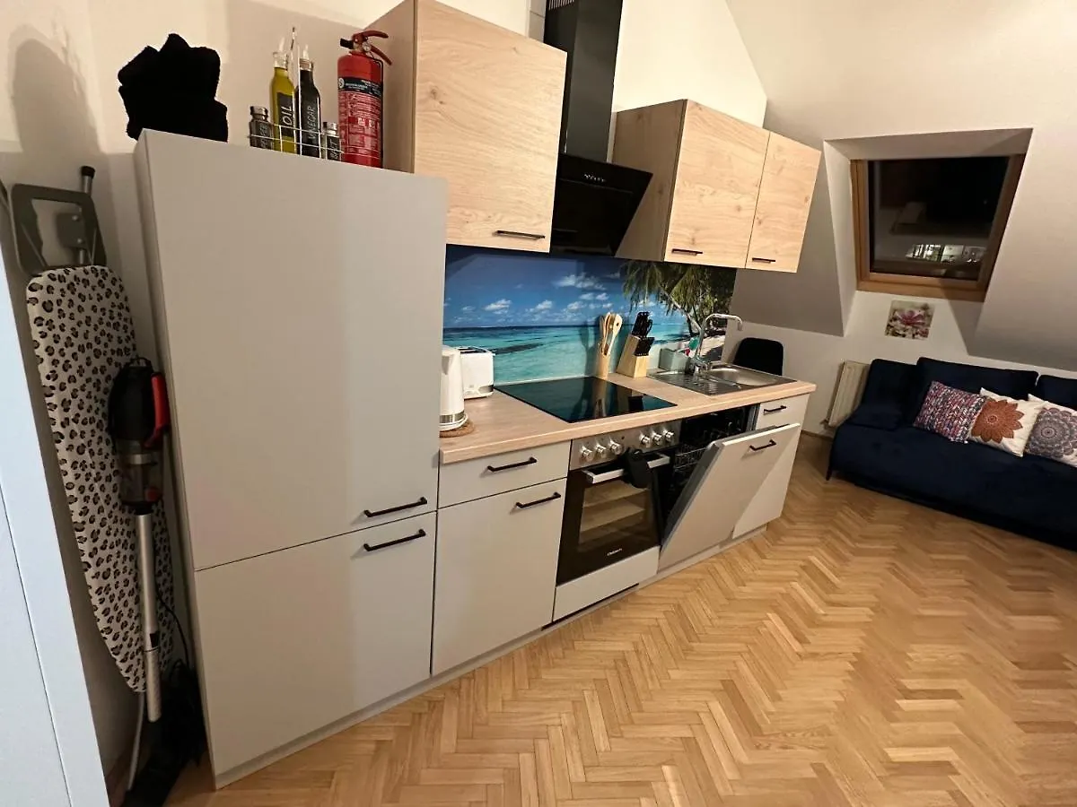 Klimatisiertes Dachgeschoss City Apartment In Zentrum Wiens