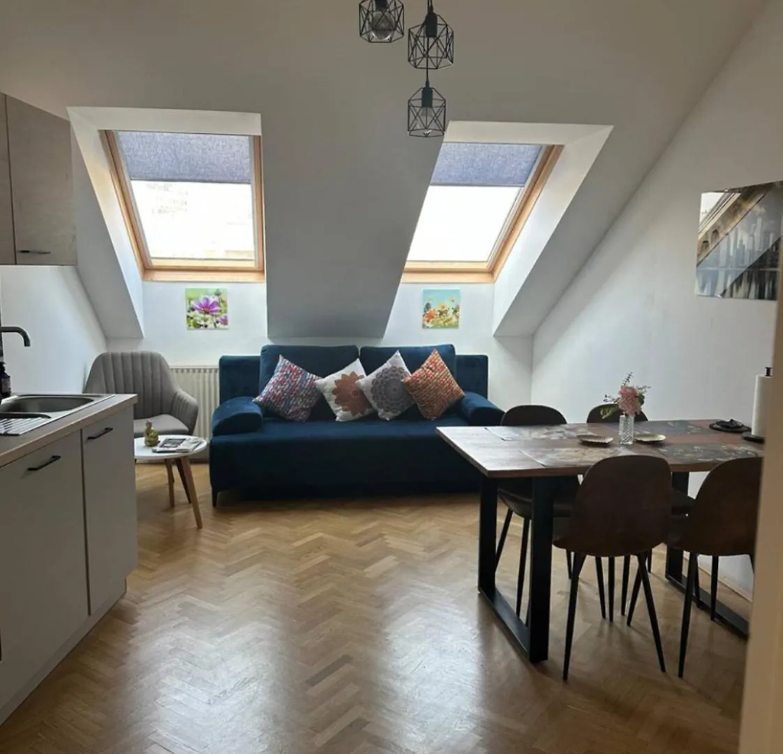 Klimatisiertes Dachgeschoss City Apartment In Zentrum Wiens 0*, Viena Austria
