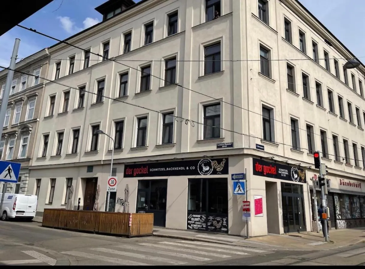 Klimatisiertes Dachgeschoss City Apartment In Zentrum Wiens contacts